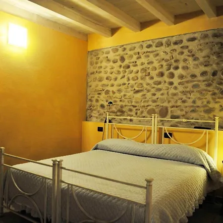 Corte Cornalino فندق مبيت وإفطار *